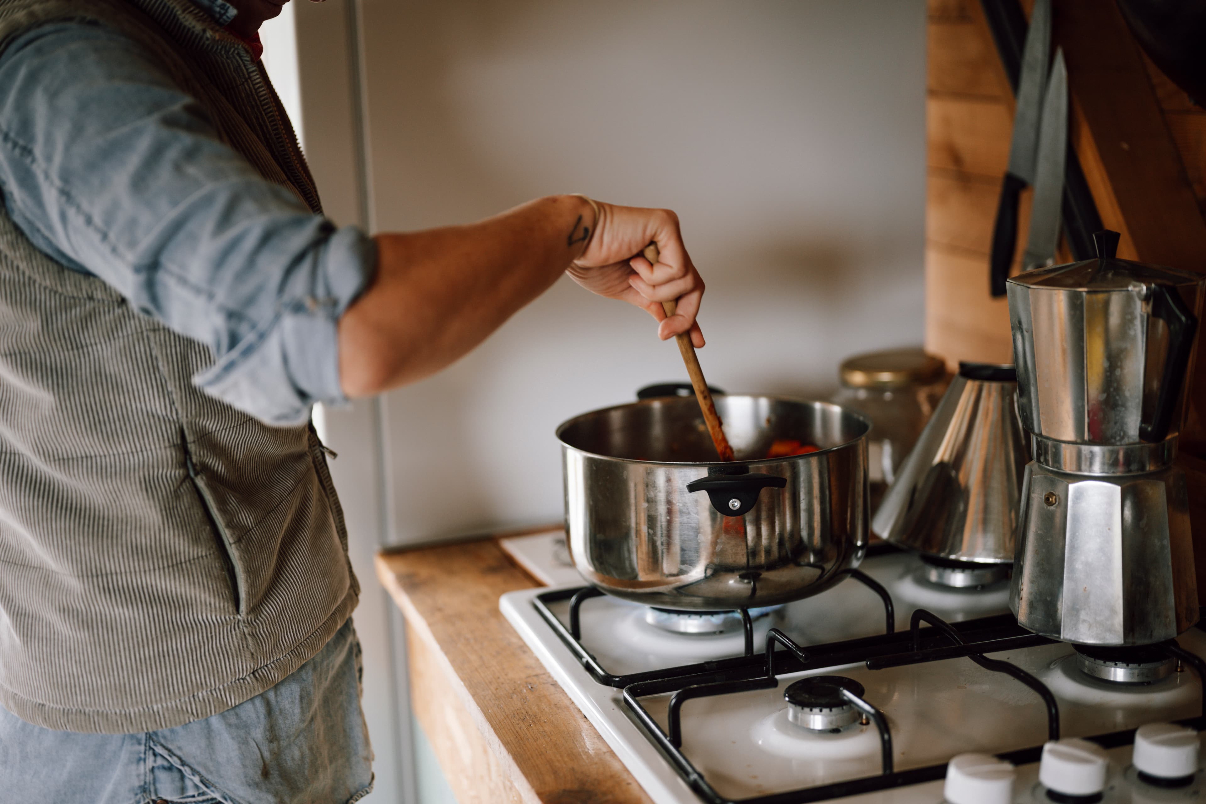 Les Commis vs HelloFresh : le comparatif complet 2026